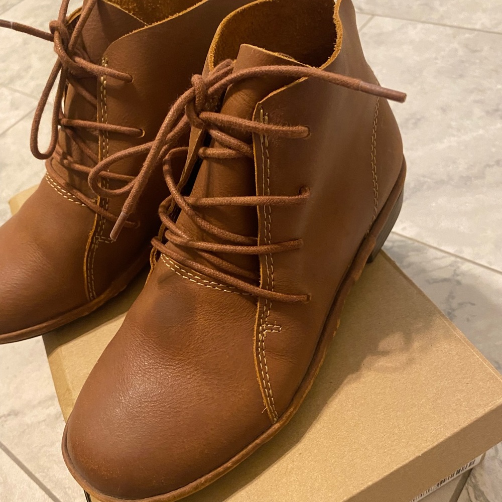 Booties - Picture 4 of 4